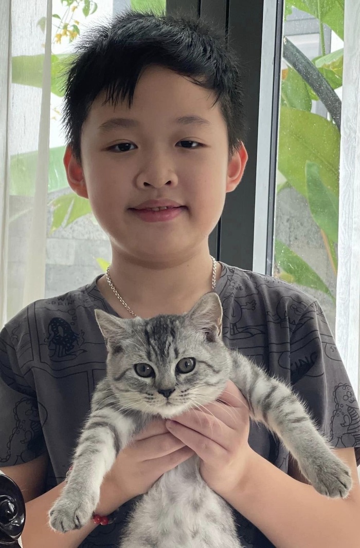 Vân Hugo từng khổ tâm vì con trai, giờ ra sao?-3