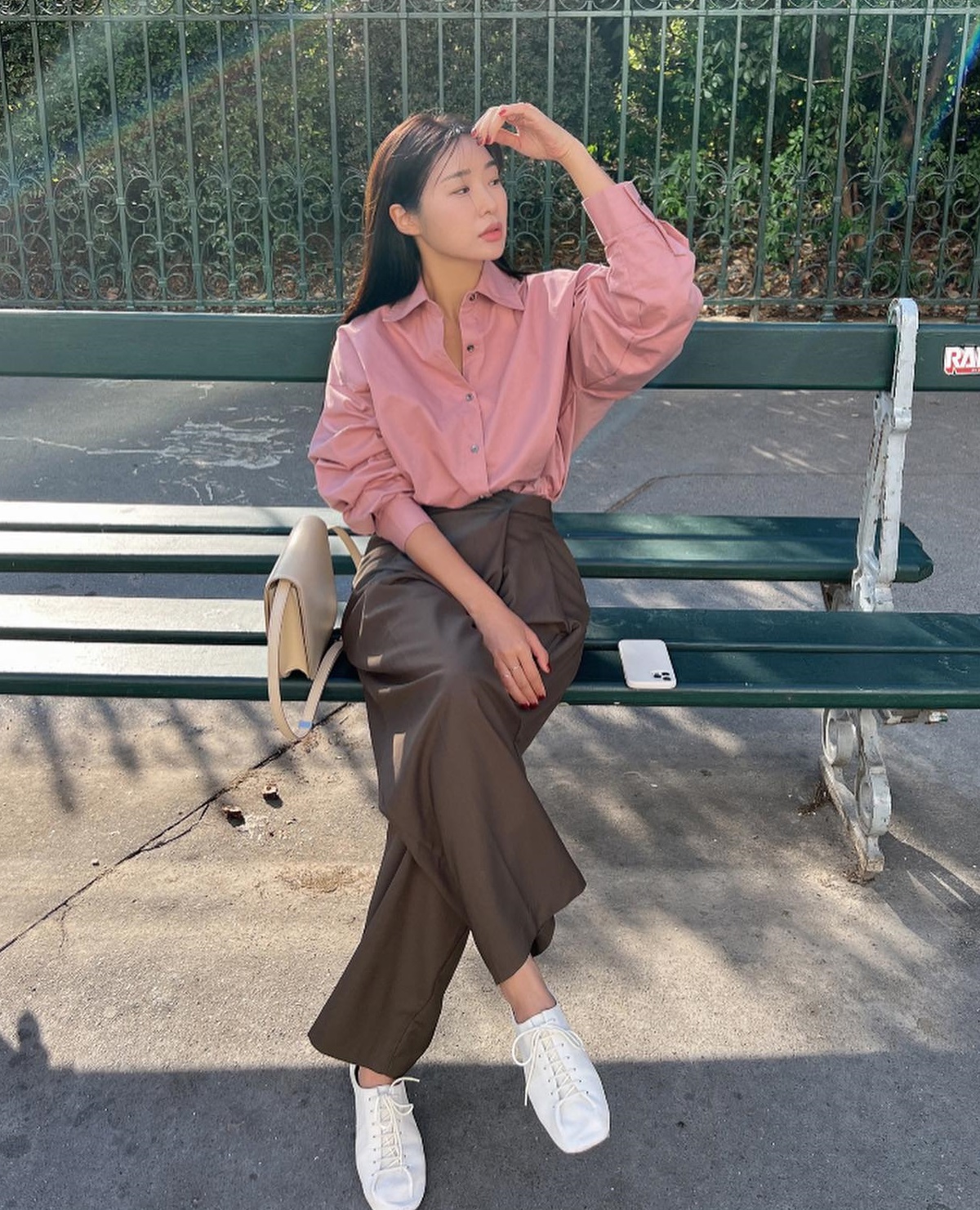 5 món thời trang giúp phong cách công sở thêm trẻ trung-4