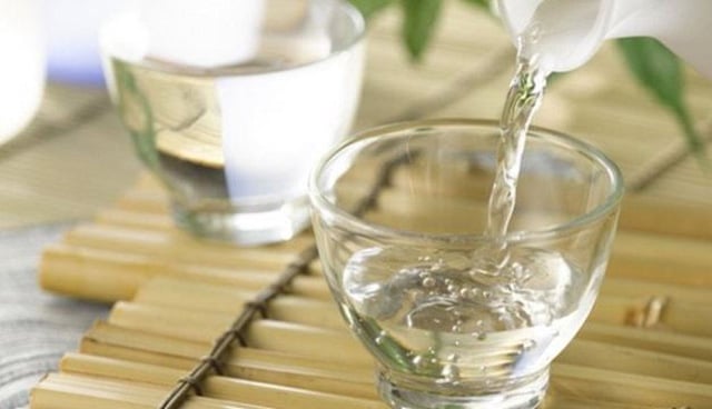 Lấy ít kem đánh răng bôi lên gương phòng tắm, bạn sẽ bất ngờ vì kết quả-2