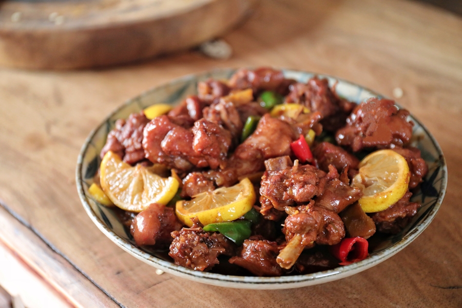 Bữa tối có vịt om chanh muối đảm bảo ăn mãi không ngán, bao nhiêu cơm cũng hết veo-6