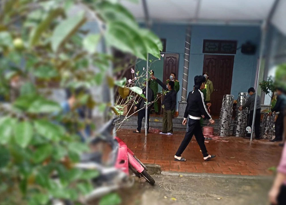 Phát hiện cặp vợ chồng thương vong bất thường tại nhà riêng-1