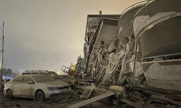 Hơn 1.300 người chết trong động đất hủy diệt ở Thổ Nhĩ Kỳ-7