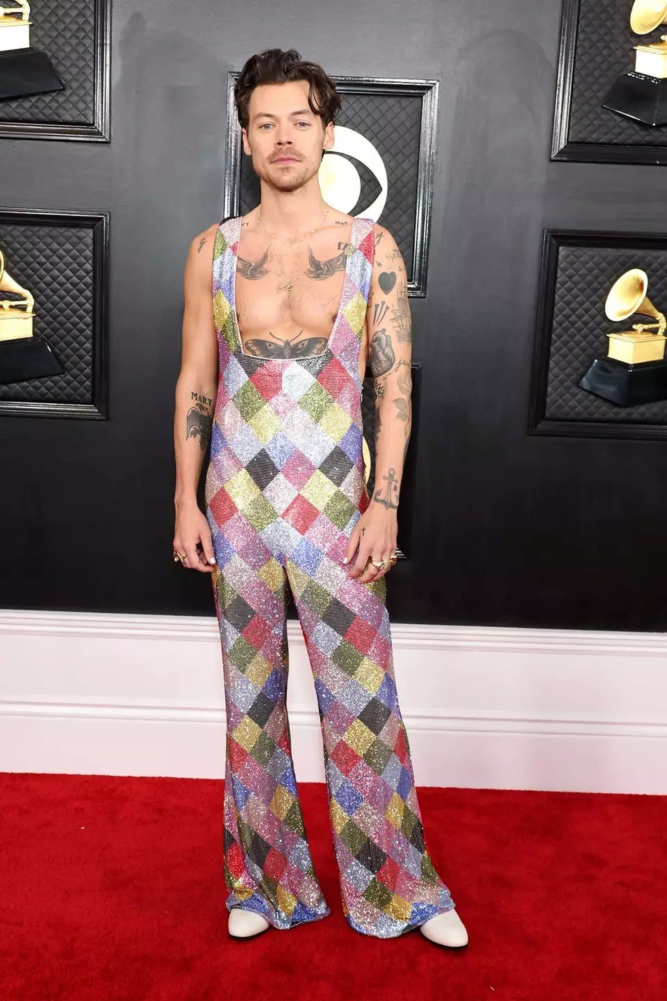 Váy thảm họa, xấu nhất thảm đỏ Grammy 2023-11
