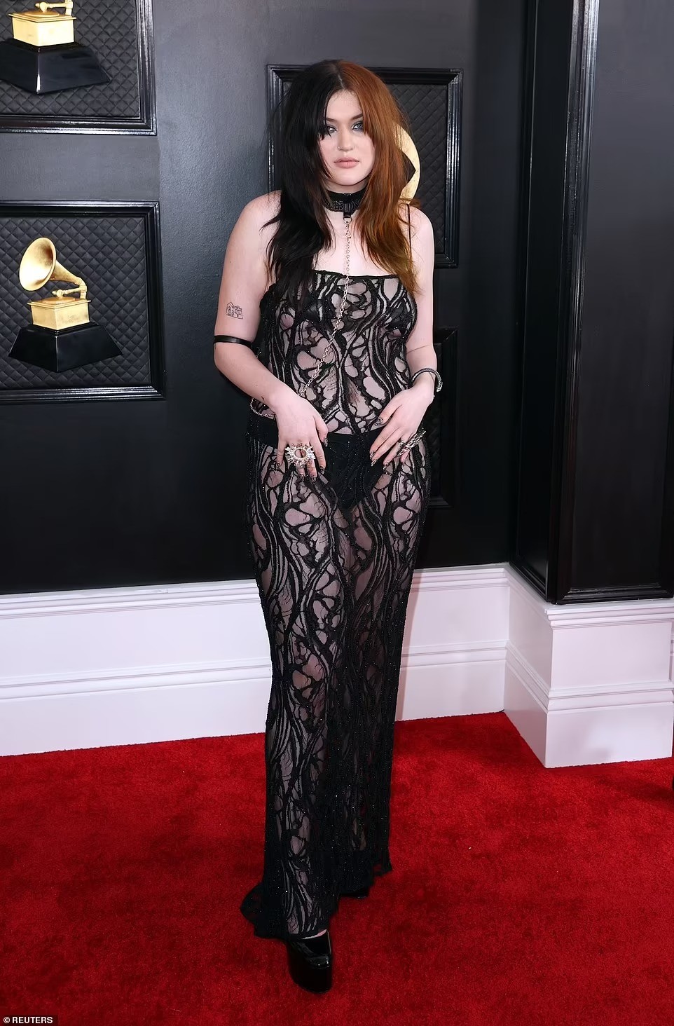 Váy thảm họa, xấu nhất thảm đỏ Grammy 2023-3