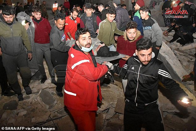 Lời kể nạn nhân trong vụ động đất thảm khốc ở Thổ Nhĩ Kỳ: Chúng tôi chỉ biết nằm yên và đợi cho hết rung chuyển-7