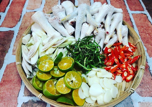 Bí quyết&nbsp;làm chân gà sả tắc&nbsp;ăn liền chỉ trong vài tiếng vẫn cực giòn&nbsp;ngon, đậm vị-1