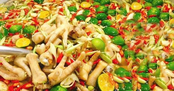 Bí quyết&nbsp;làm chân gà sả tắc&nbsp;ăn liền chỉ trong vài tiếng vẫn cực giòn&nbsp;ngon, đậm vị-4