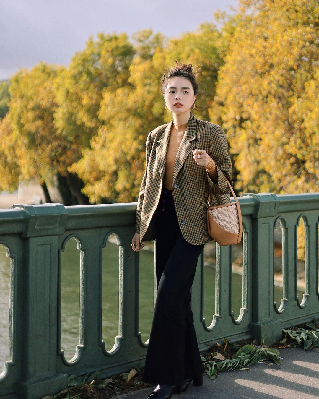 Công thức lên đồ 4 màu đơn giản mà thanh lịch của nàng blogger-8