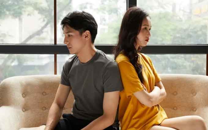 Chồng có tiền cất két sắt mà vẫn để vợ nợ nần khắp nơi-1