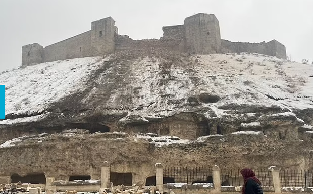 Chùm ảnh chứng minh mức độ tàn phá khủng khiếp của động đất ở Thổ Nhĩ Kỳ: Di tích lịch sử ngàn năm tuổi bị san phẳng trong chốc lát-4