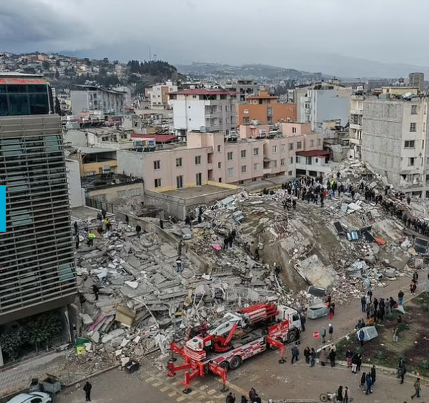 Chùm ảnh chứng minh mức độ tàn phá khủng khiếp của động đất ở Thổ Nhĩ Kỳ: Di tích lịch sử ngàn năm tuổi bị san phẳng trong chốc lát-14
