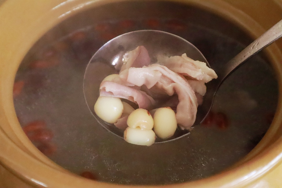 Bao tử hầm hạt sen: Món ngon bổ dưỡng lúc giao mùa-5