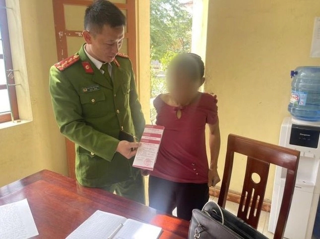 Cụ bà suýt bị công an dỏm lừa 3 sổ tiết kiệm-1