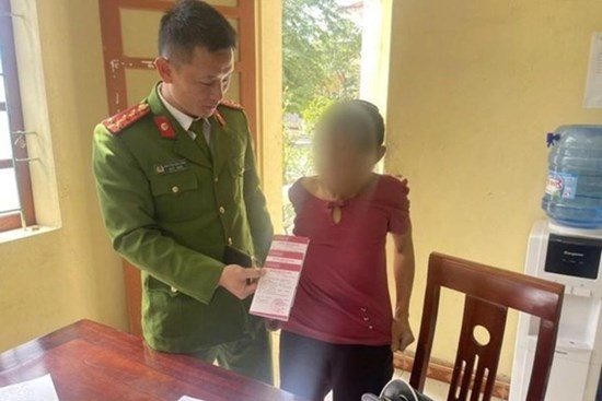 Cụ bà suýt bị công an dỏm lừa 3 sổ tiết kiệm