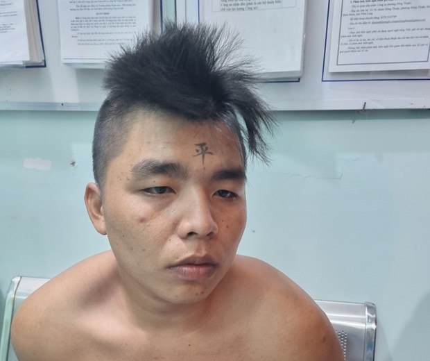 Bắt khẩn cấp đối tượng giết người khi đi đòi nợ 900.000 đồng-1