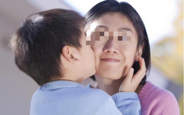 Lứa tuổi này là thời kỳ gắn bó” của trẻ, cha mẹ không nên phó mặc con cho ông bà, nếu bỏ lỡ sẽ khó gần gũi lại-4