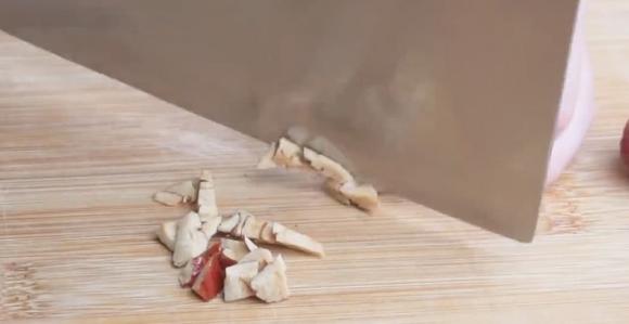 Đừng uống sữa chua trực tiếp nữa, cho 2 quả trứng vào khuấy đều, món bánh mềm và ngọt, trẻ em nhà bạn sẽ rất thích-11