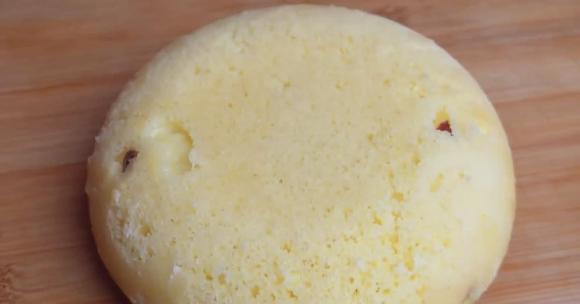 Đừng uống sữa chua trực tiếp nữa, cho 2 quả trứng vào khuấy đều, món bánh mềm và ngọt, trẻ em nhà bạn sẽ rất thích-15