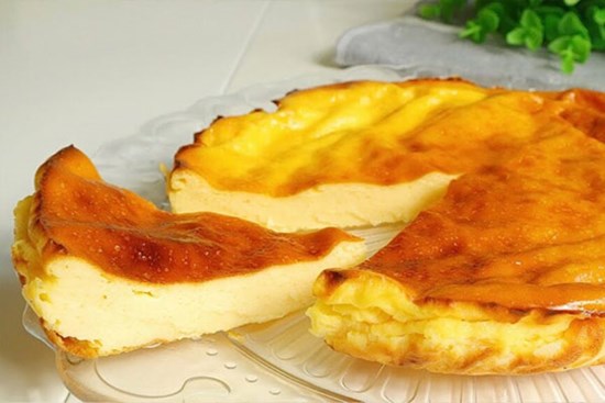 Đừng uống sữa chua trực tiếp nữa, cho 2 quả trứng vào khuấy đều, món bánh mềm và ngọt, trẻ em nhà bạn sẽ rất thích