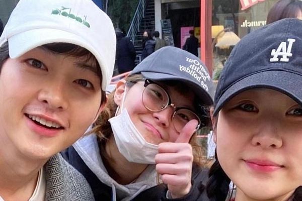 Vợ chồng Song Joong Ki cùng xuất hiện sau thông báo kết hôn-3