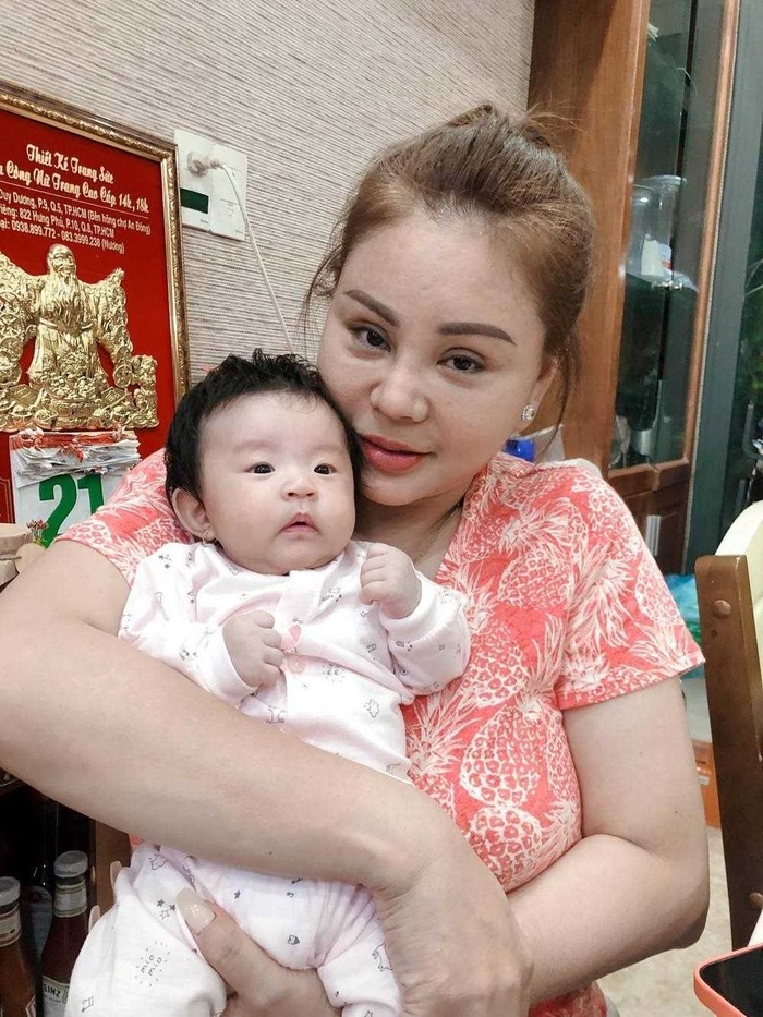 Cháu gái Lê Giang ăn chay từ nhỏ, bé xíu đã ở nhà 10 tỷ, vi vu nước ngoài-1