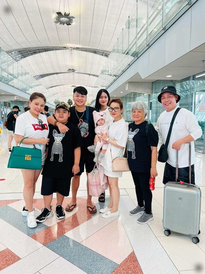Cháu gái Lê Giang ăn chay từ nhỏ, bé xíu đã ở nhà 10 tỷ, vi vu nước ngoài-5