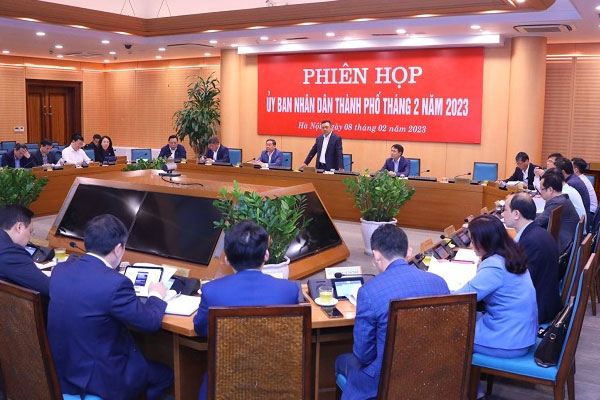 Tập thể UBND Thành phố họp phiên thường kỳ tháng 2/2023-2