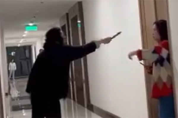 Nữ sinh cấp 3 lĩnh án tù vì hỗ trợ anh em bạn trai đánh nhau-1