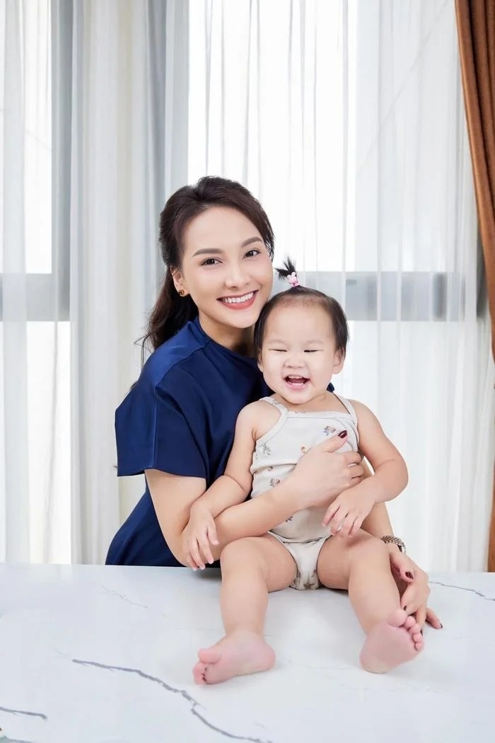 Bảo Thanh dự định sinh con thứ ba, lời đáp trả của ông xã khiến dân tình cười ngất-3