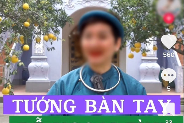 Xem bói đầu năm: Nhận diện chiêu thao túng tâm lý các con nhang sùng tín-16