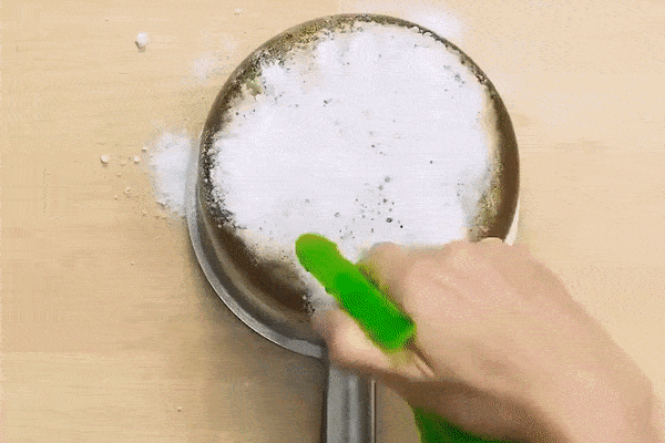 1 quả trứng cũng có thể làm sạch đồ dùng, bàn là ủi vào 2 thứ này điều kỳ diệu sẽ xảy ra-1