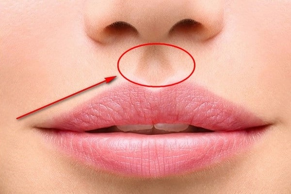 4 dấu hiệu trên khuôn mặt cảnh báo tử cung suy yếu, mắc bệnh nhưng dễ bị bỏ qua-4