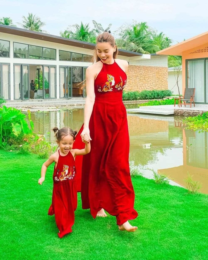 Bé Lisa theo mẹ Hà Hồ đi du lịch Thái Lan, dân tình trầm trồ về một chi tiết đặc biệt-4