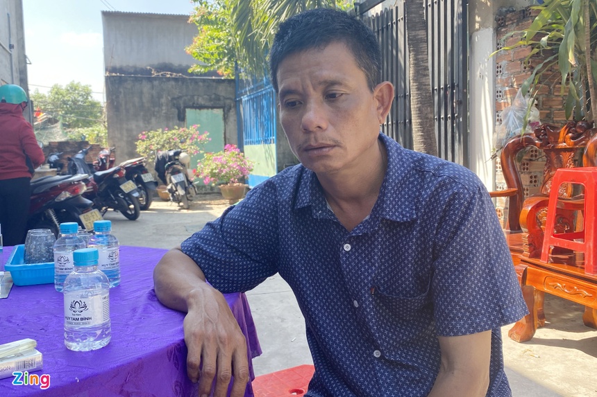 Học sinh lớp 3 bị xe đưa rước cán tử vong: Tang thương trùm khu phố-1