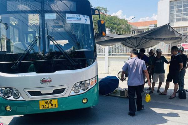 Nghẹn ngào đám tang bé gái bị xe đưa đón học sinh cán tử vong-4