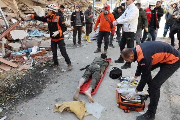 Câu chuyện đau lòng về người đàn ông mất cả gia đình trong động đất ở Thổ Nhĩ Kỳ-4