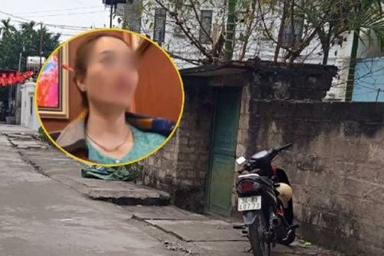 Khách xách lễ ra về khi cô đồng 'đúng nhận sai cãi' bị công an mời lên làm việc