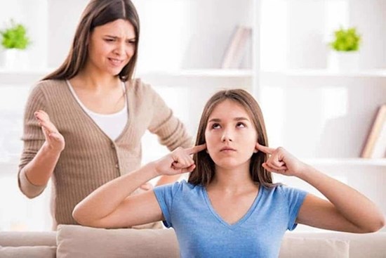 4 kiểu cha mẹ không thể dạy được con ở tuổi vị thành niên