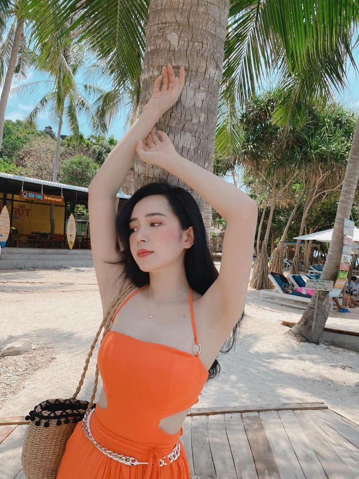 Vẻ gợi cảm của Kim Oanh nữ chính phim Dưới bóng cây hạnh phúc-13