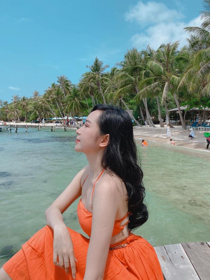 Vẻ gợi cảm của Kim Oanh nữ chính phim Dưới bóng cây hạnh phúc-8