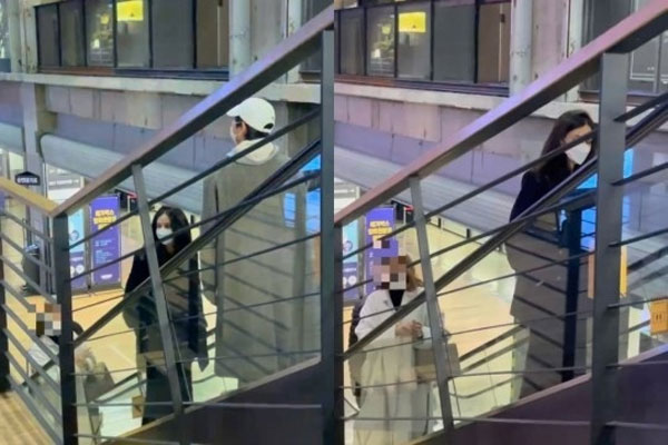 Vợ chồng Song Joong Ki cùng xuất hiện sau thông báo kết hôn-2