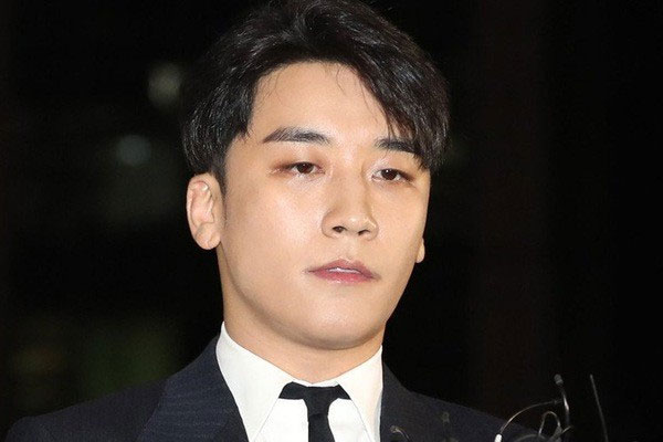 Tình yêu mù quáng của nhóm fan chào đón Seungri ra tù-4