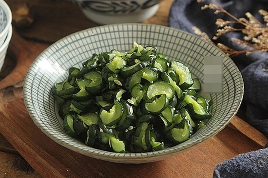 Bỏ ngay 4 món này ra khỏi tủ lạnh nếu không muốn K tuyến giáp tấn công