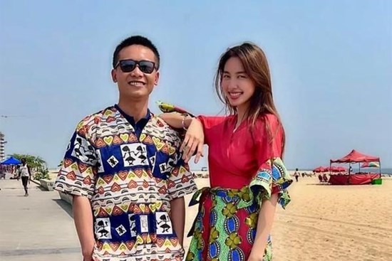 Quang Linh Vlog và Thùy Tiên khi chạm mặt nhau, netizen nhiệt tình đẩy thuyền: 'Ánh mắt nói lên tất cả'