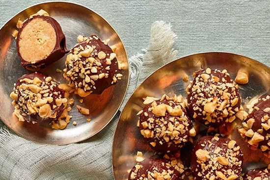 Cách làm chocolate truffle cực ngon và đẹp cho ngày Lễ Tình nhân