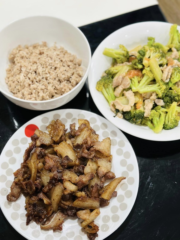 Siêu mẫu 3 con có số hưởng, về nhà chồng đã sẵn sàng cơm ngon canh ngọt, món dễ làm còn giảm cân cực hiệu quả-4