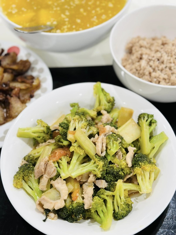 Siêu mẫu 3 con có số hưởng, về nhà chồng đã sẵn sàng cơm ngon canh ngọt, món dễ làm còn giảm cân cực hiệu quả-3