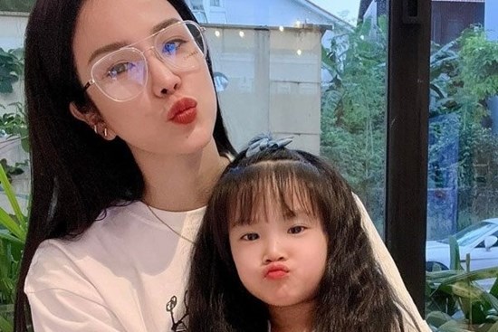 Diệp Lâm Anh đầu tư cho con gái chơi một môn thể thao giúp tăng chiều cao rất tốt