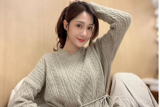 6 sai lầm của nàng công sở khi buộc tóc khiến tóc rụng lả tả, xác xơ