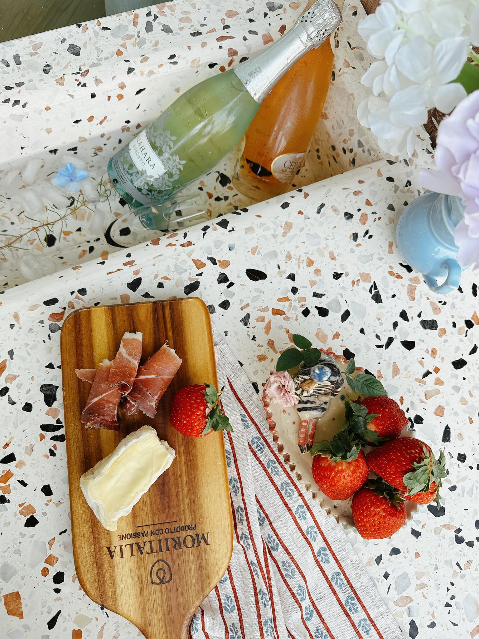 Một chiếc ban công chung cư cực chill, chỉ 13m2 mà đa-zi-năng tha hồ sống ảo-13